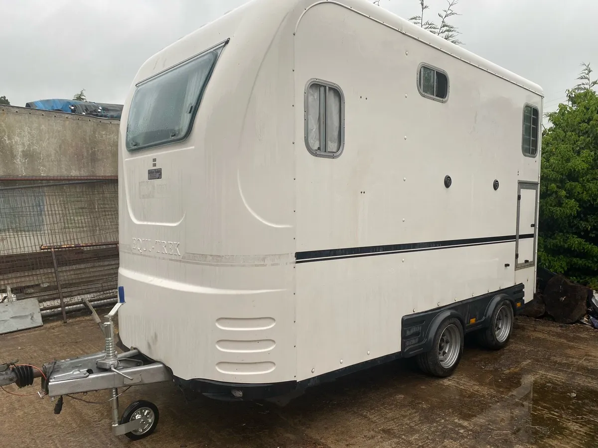 Equitrek Show Treka  2 horsebox - Image 2