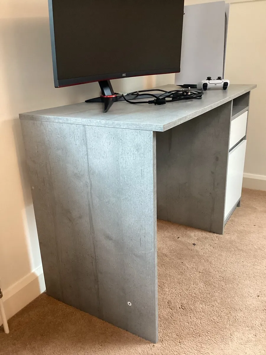 Study Desk - Image 2