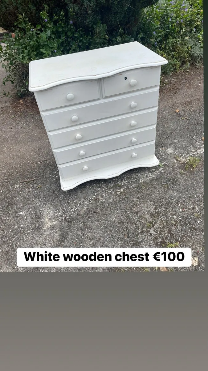 White wooden chest of drawers - Image 1