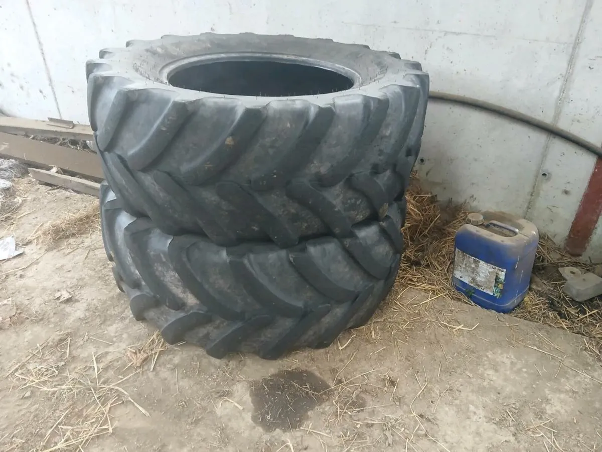 Tractor tyres - Image 1