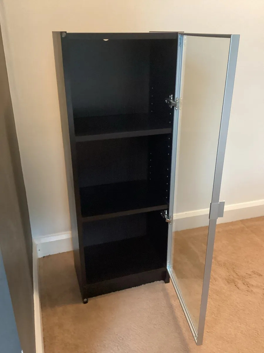 Cabinet - Image 2