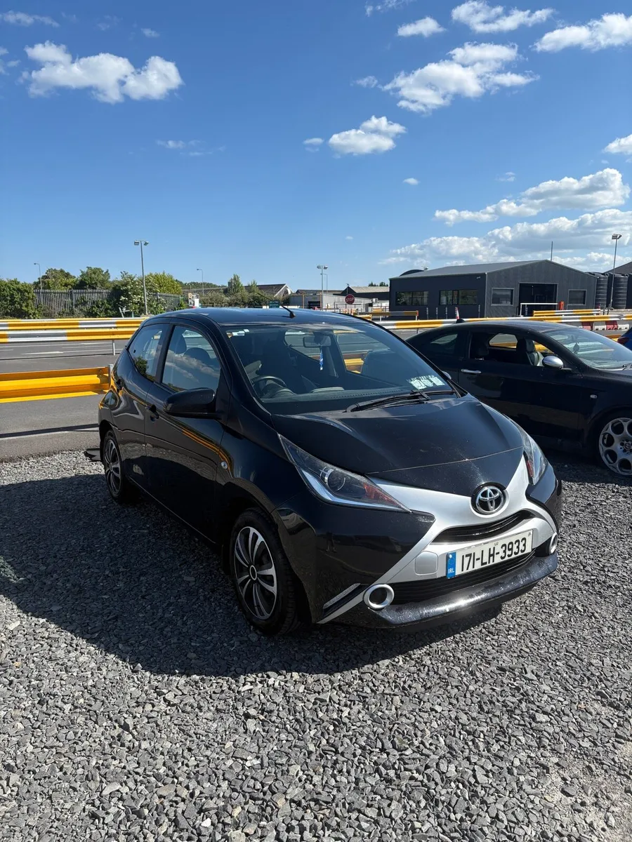 Toyota Aygo 2017 - Image 2