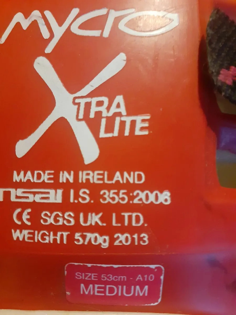 Hurling Helmet - Image 1