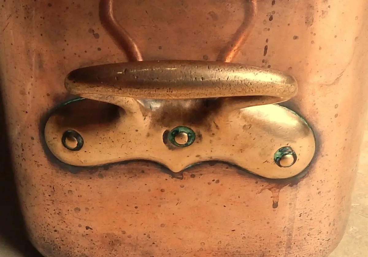 Vintage Heavy Double Handle Copper & Brass Pot - Image 4