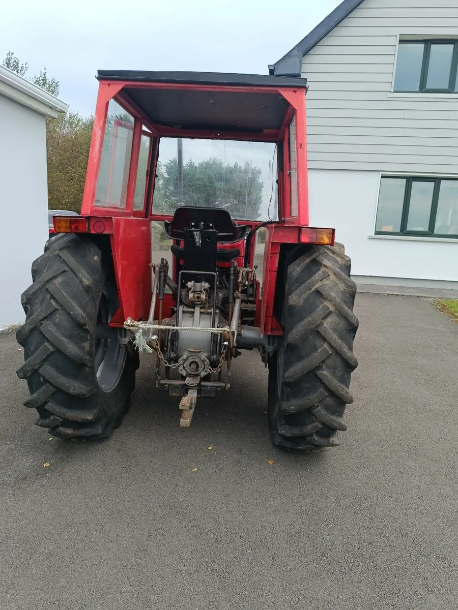 Vintage Tractor - Image 2