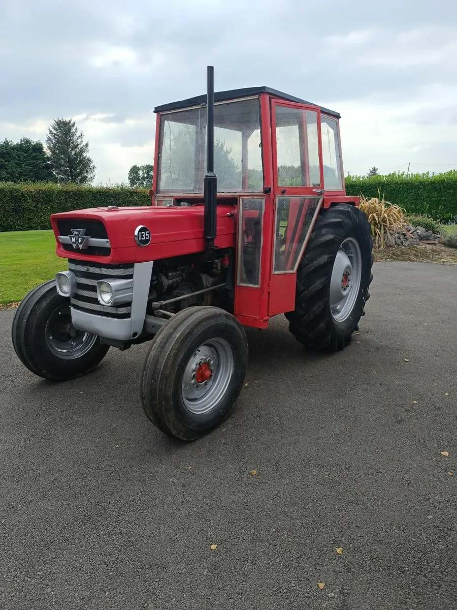 Vintage Tractor - Image 1