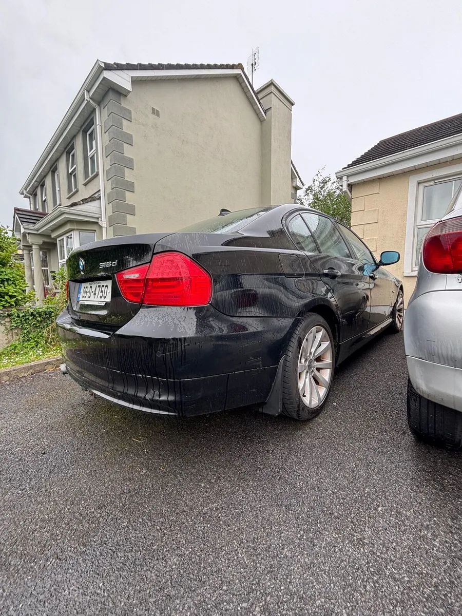 BMW 3-Series 2009 - Image 3