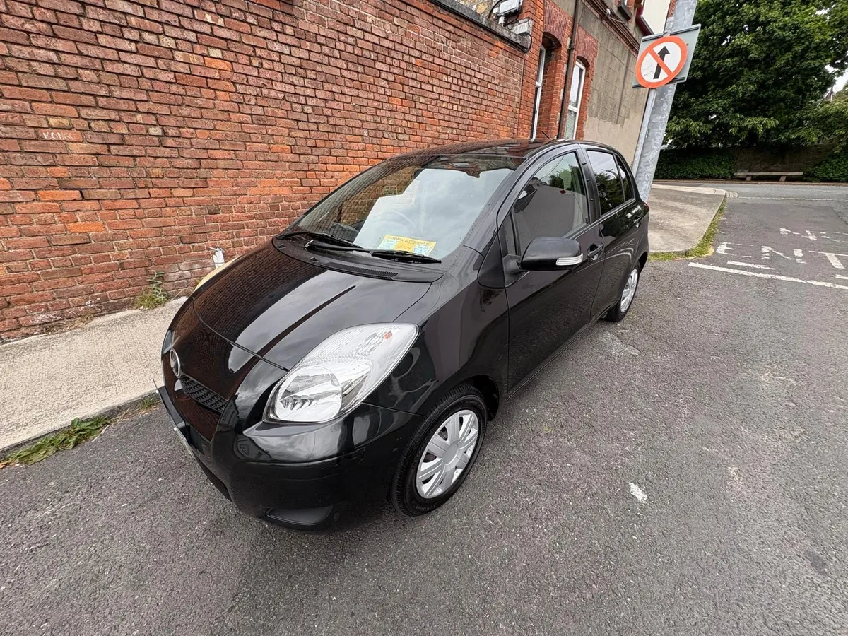 Toyota Yaris - Image 2