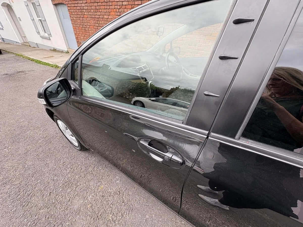 Toyota Yaris - Image 3