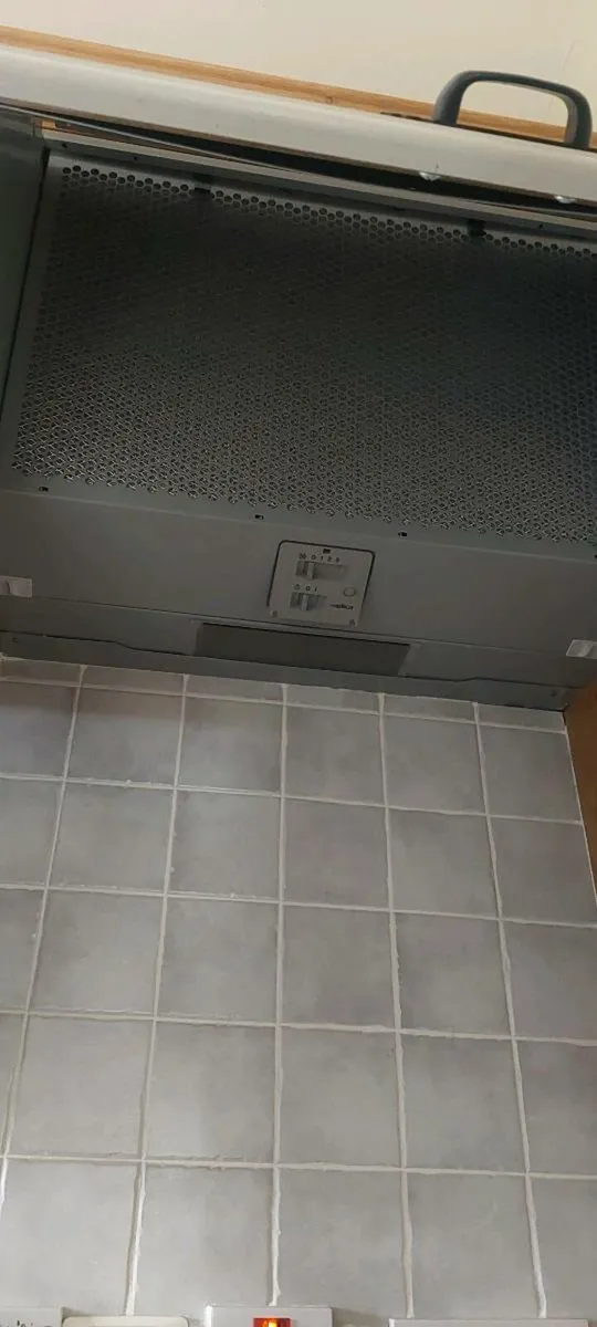 Elica Integrated Extractor Fan - Image 1