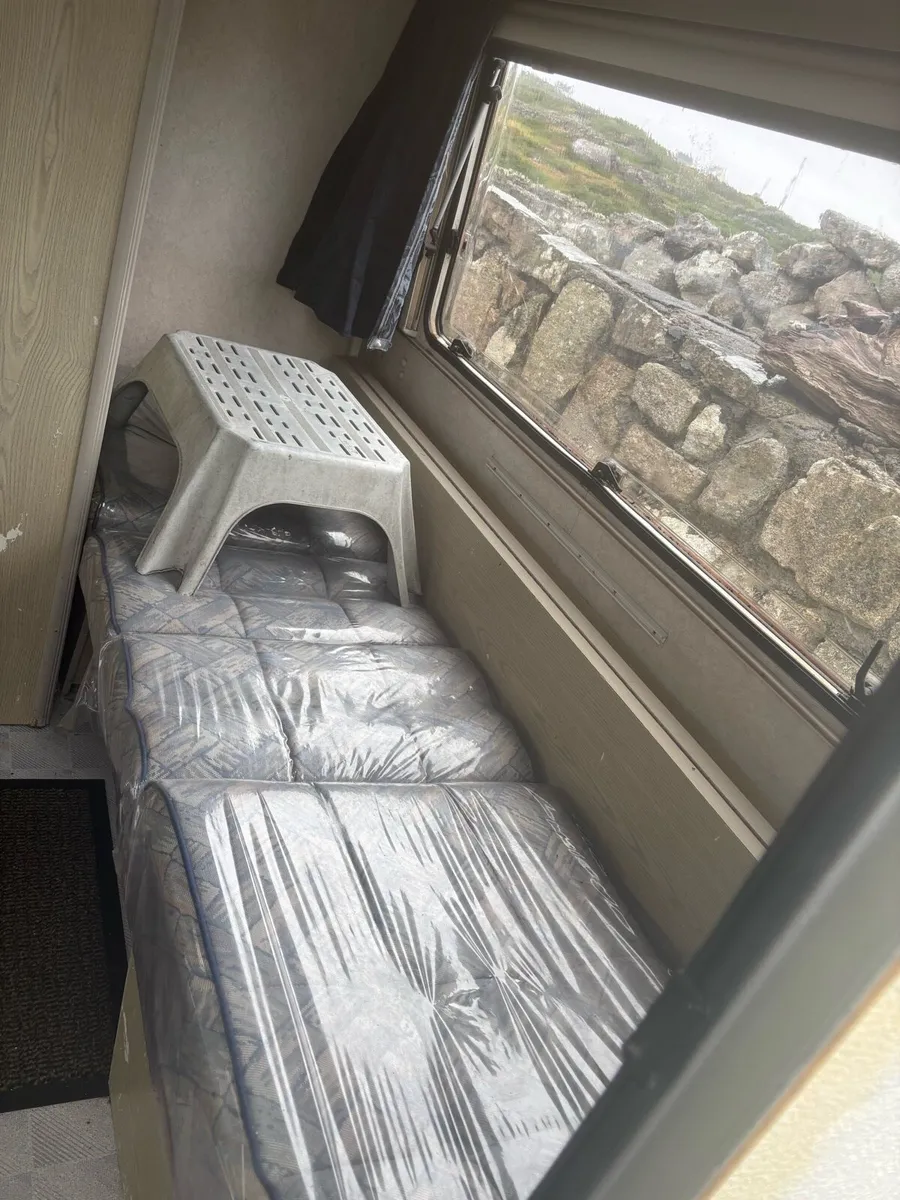 Caravan - Image 3