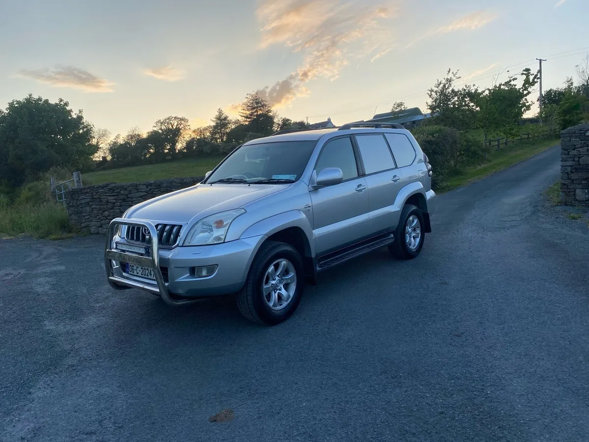 Immaculate Land Cruiser (1 owner) deposit taken - Image 2