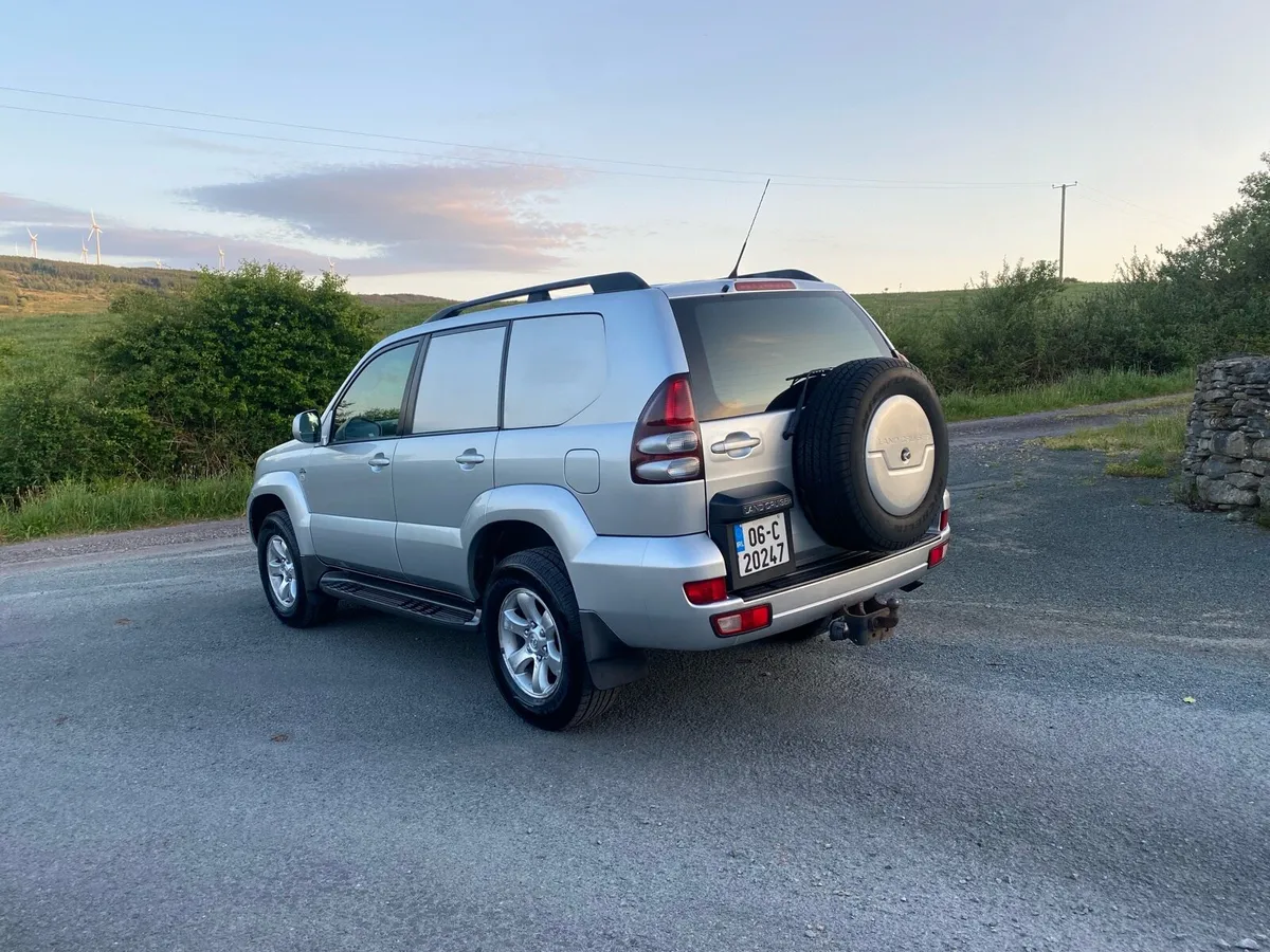 Immaculate Land Cruiser (1 owner) deposit taken - Image 3