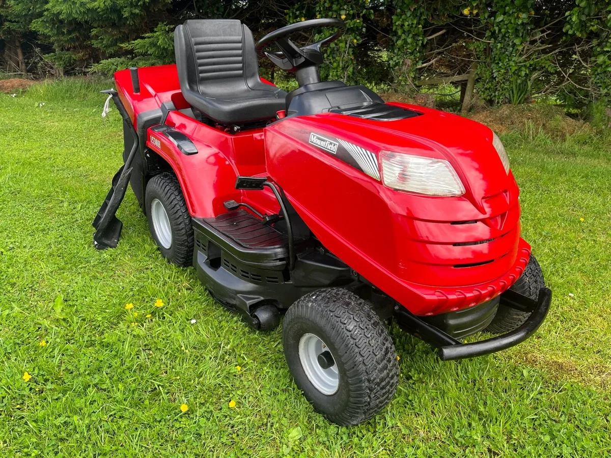Mountfield hydrostatic ride on lawnmower - Image 1