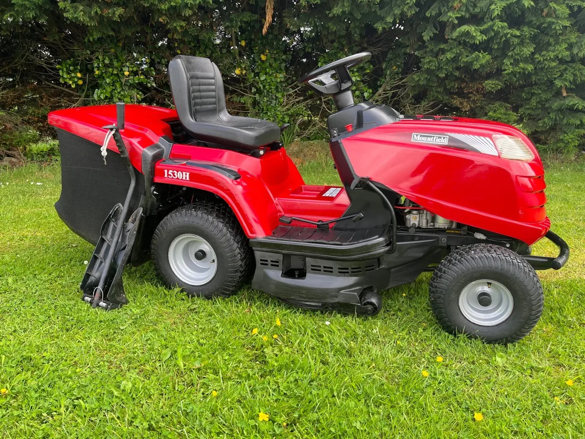 Mountfield hydrostatic ride on lawnmower - Image 3