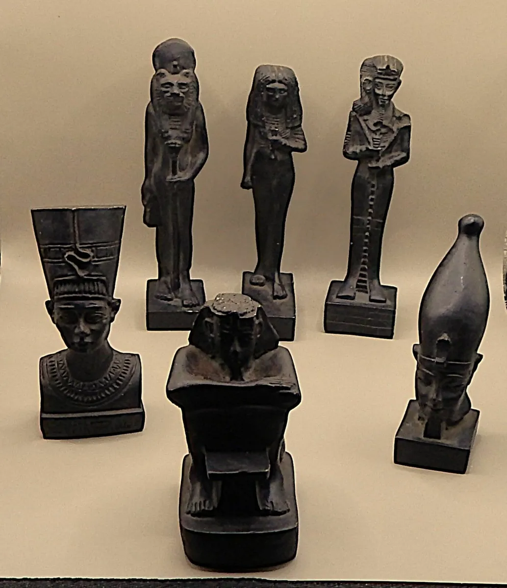 Selection of Small Egyptian Figurines - Image 1