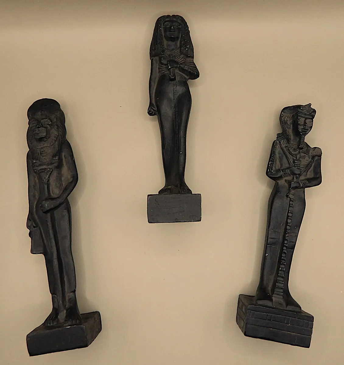 Selection of Small Egyptian Figurines - Image 4