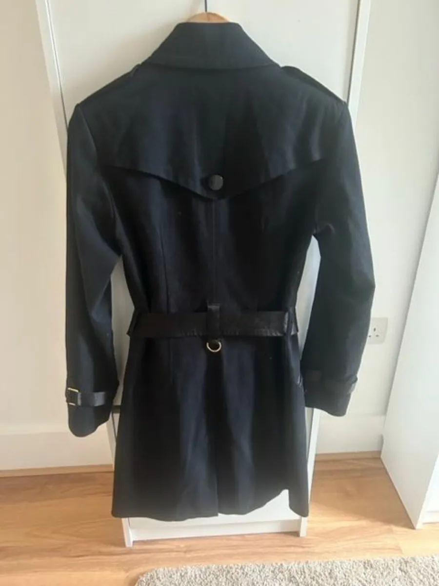 black coat - Image 2