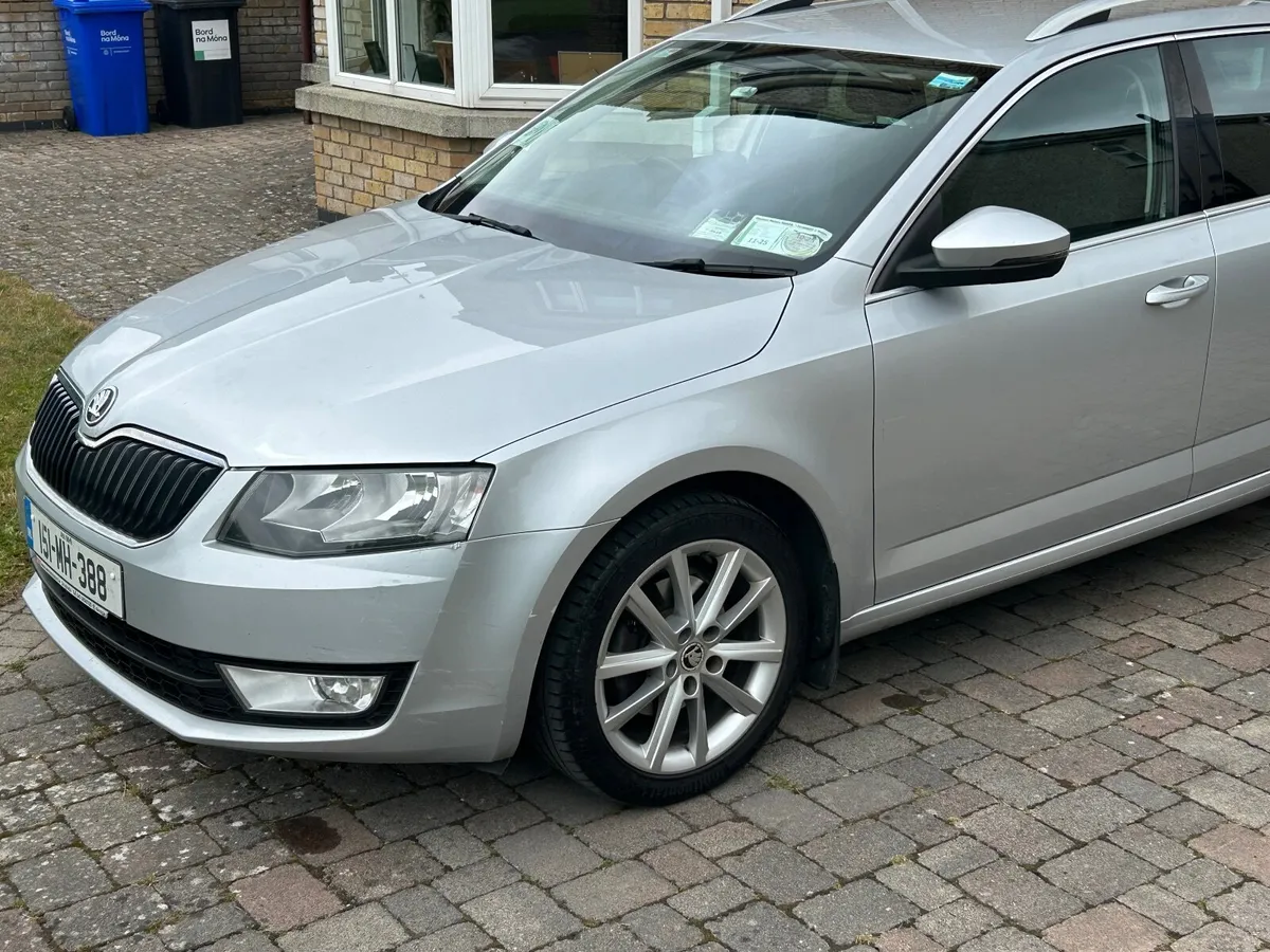 Skoda Octavia 2015 - Image 2