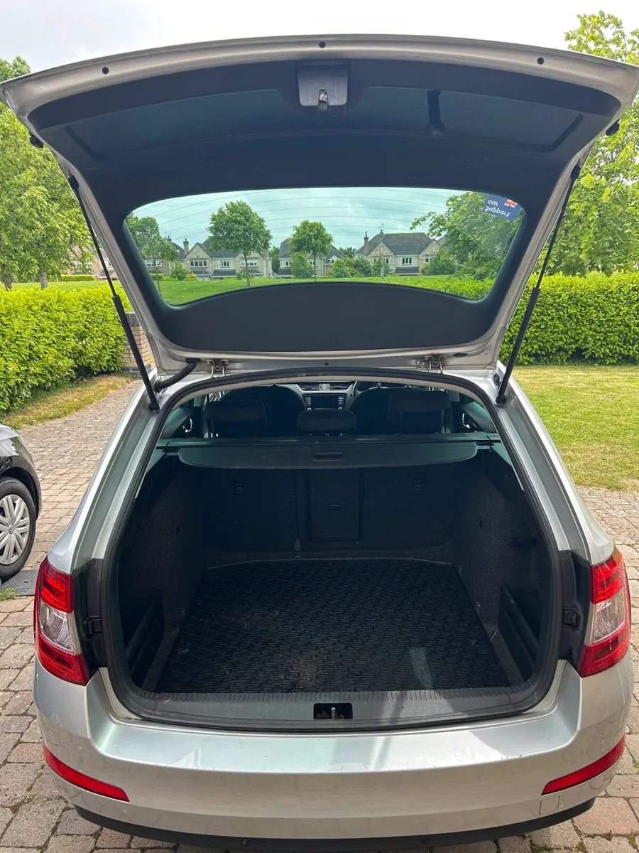 Skoda Octavia 2015 - Image 4