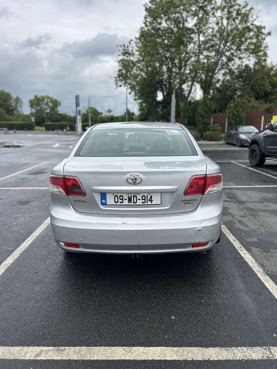 Toyota avensis 2009 - Image 3