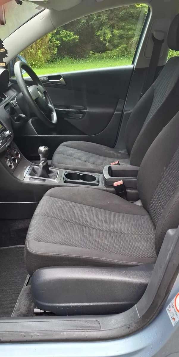 09 VW Passat , 2Lt Diesel,    New NCT - Image 3
