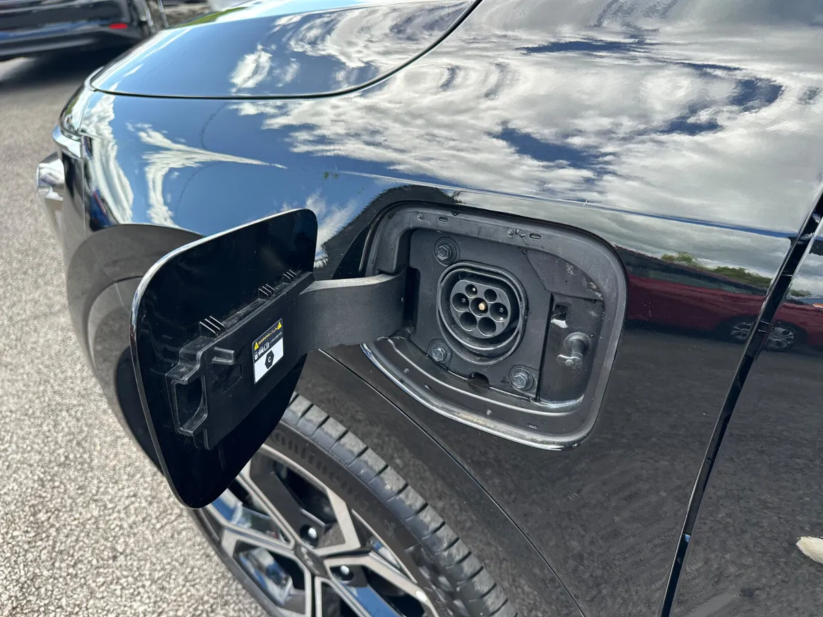 K4 Plug in Hybrid - Almost new - PHEV - Image 4