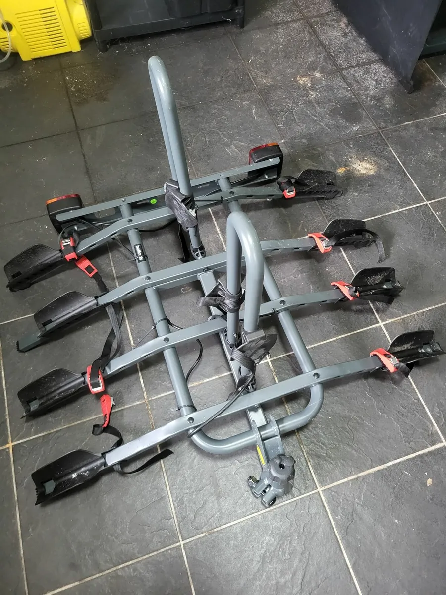 Halfords 4-Bike Towbar Mounted Bike Rack - Image 3