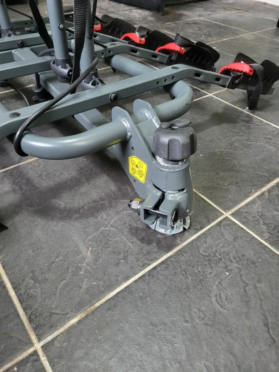 Halfords 4-Bike Towbar Mounted Bike Rack - Image 4