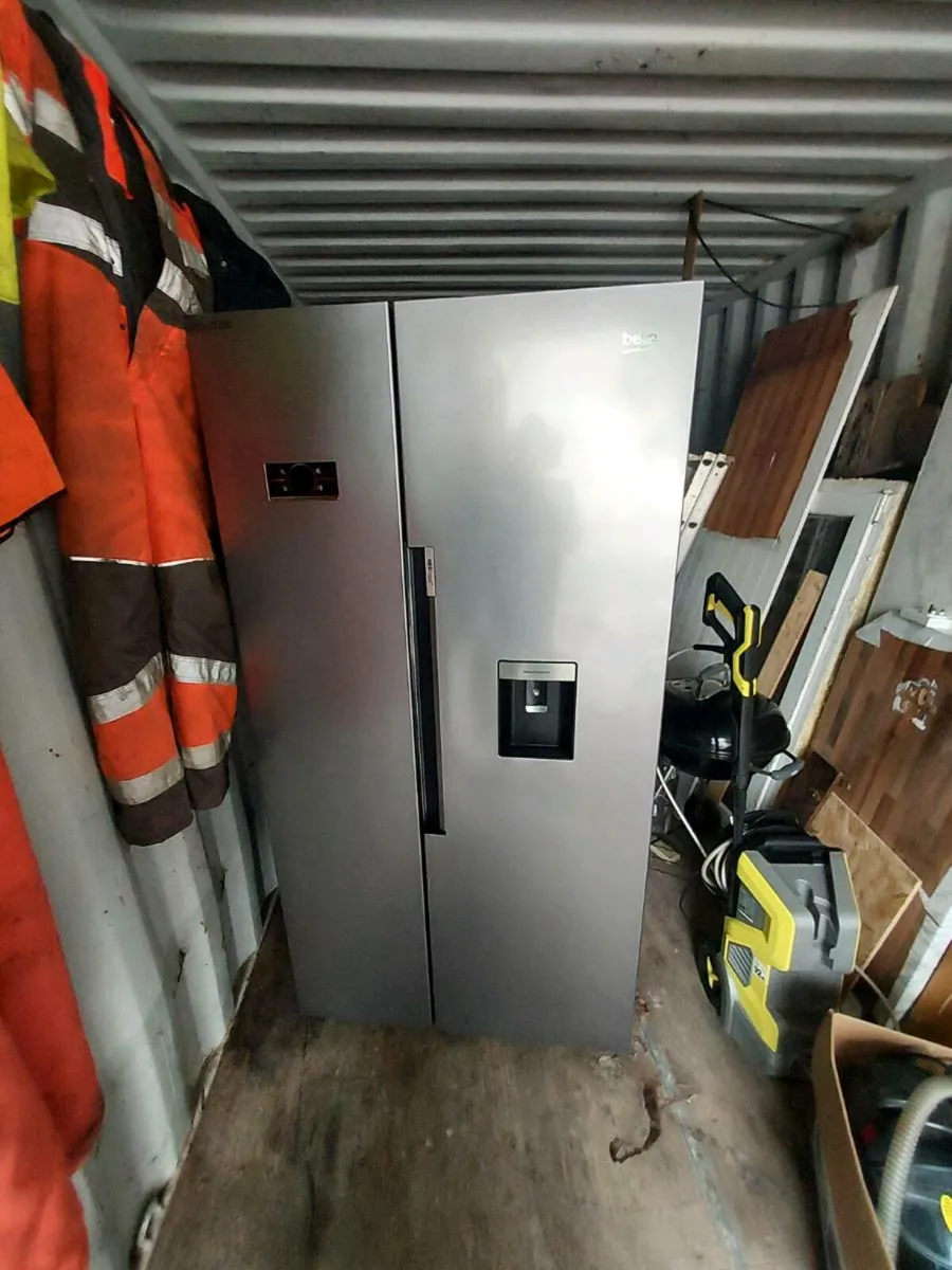 Fridge microwave - Image 1