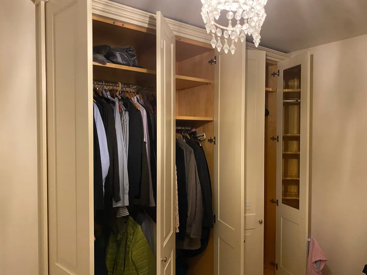 Built in wardrobes - Image 1