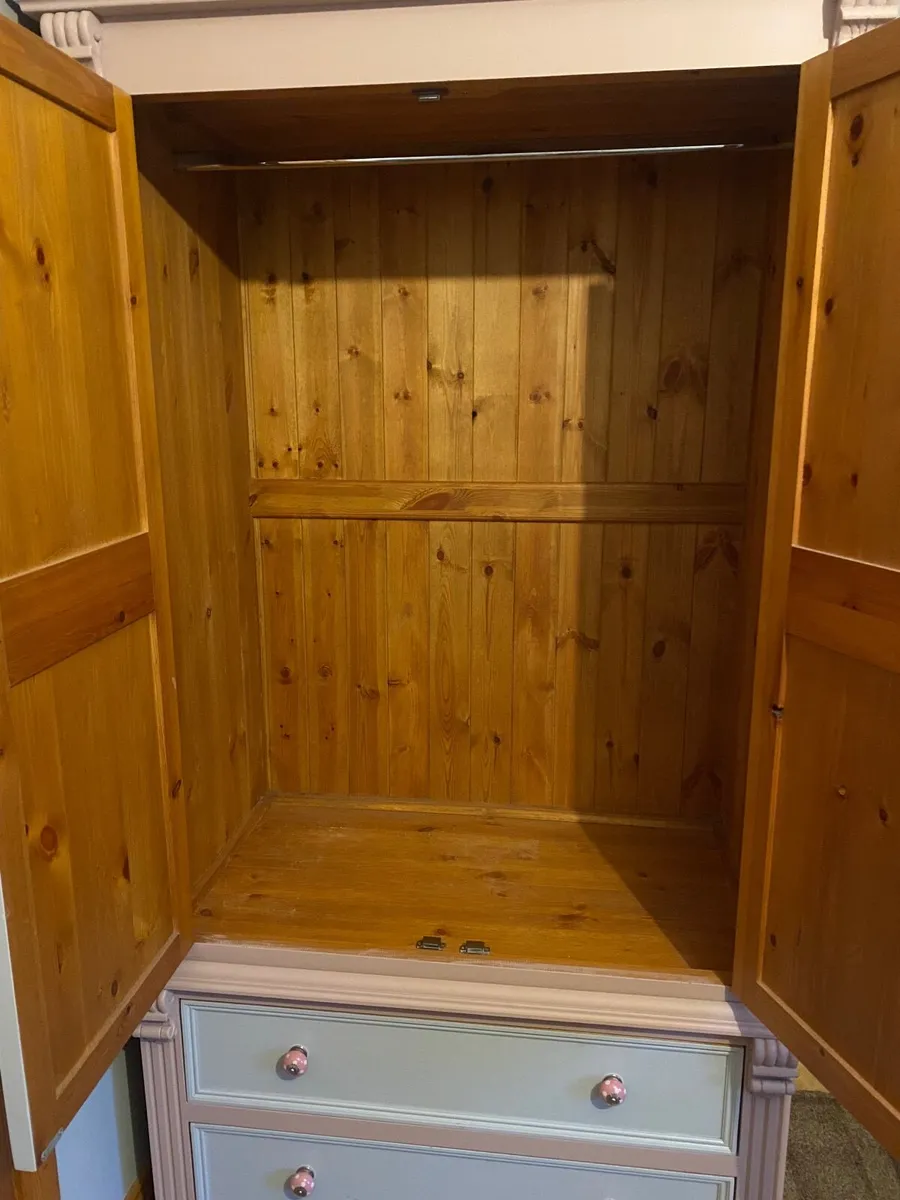 Furniture - Image 3
