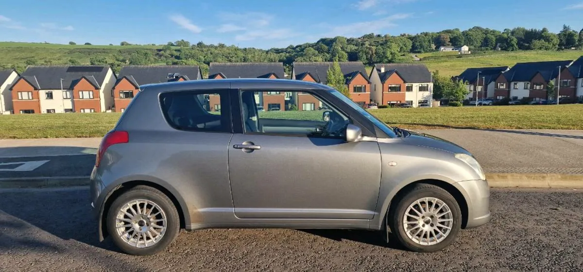 Suzuki Swift 1.3 2007 - one owner since 2009 - Image 2