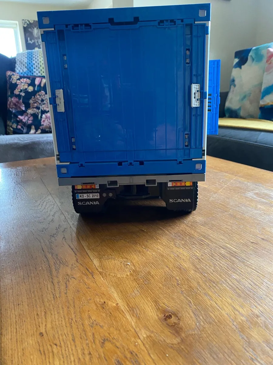 Bruder Scania truck - Image 3
