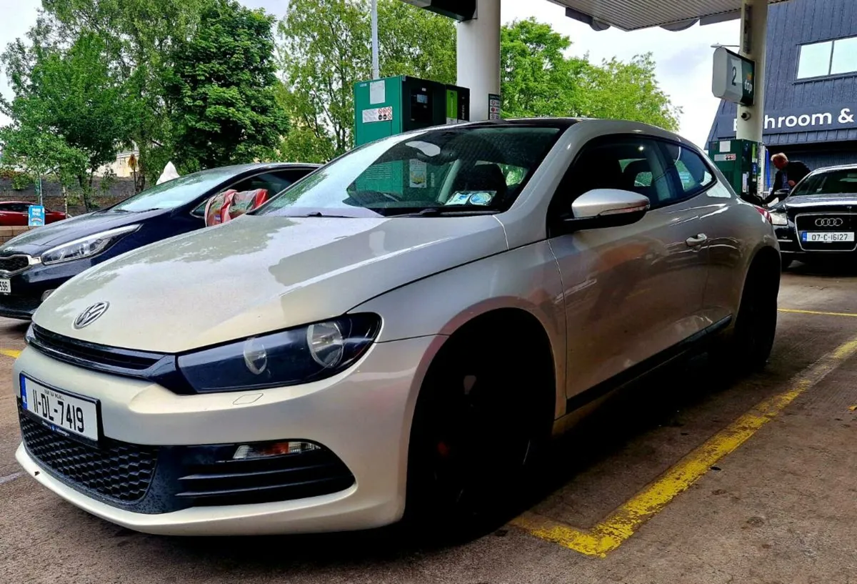 2011 VW Scirocco DSG AUTOMATIC 1.4 TSI pan roof - Image 2
