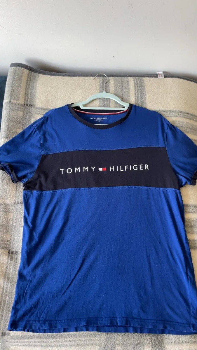 Blue Tommy Hilfiger T-shirt,classic logo-Size[M] - Image 1