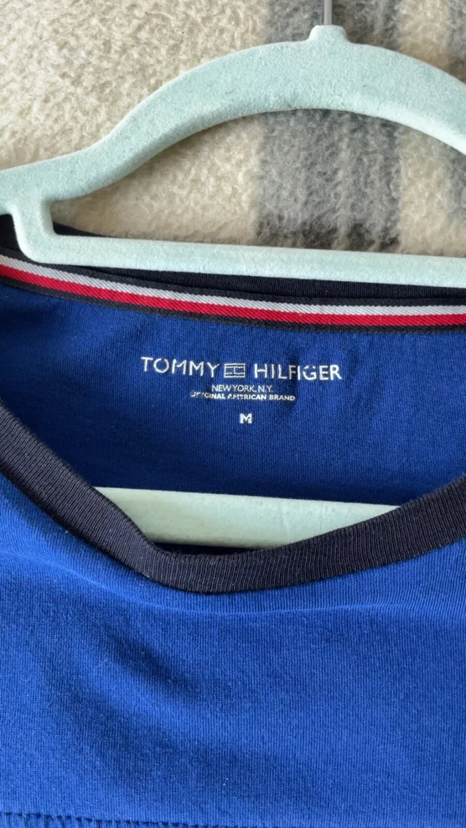 Blue Tommy Hilfiger T-shirt,classic logo-Size[M] - Image 2