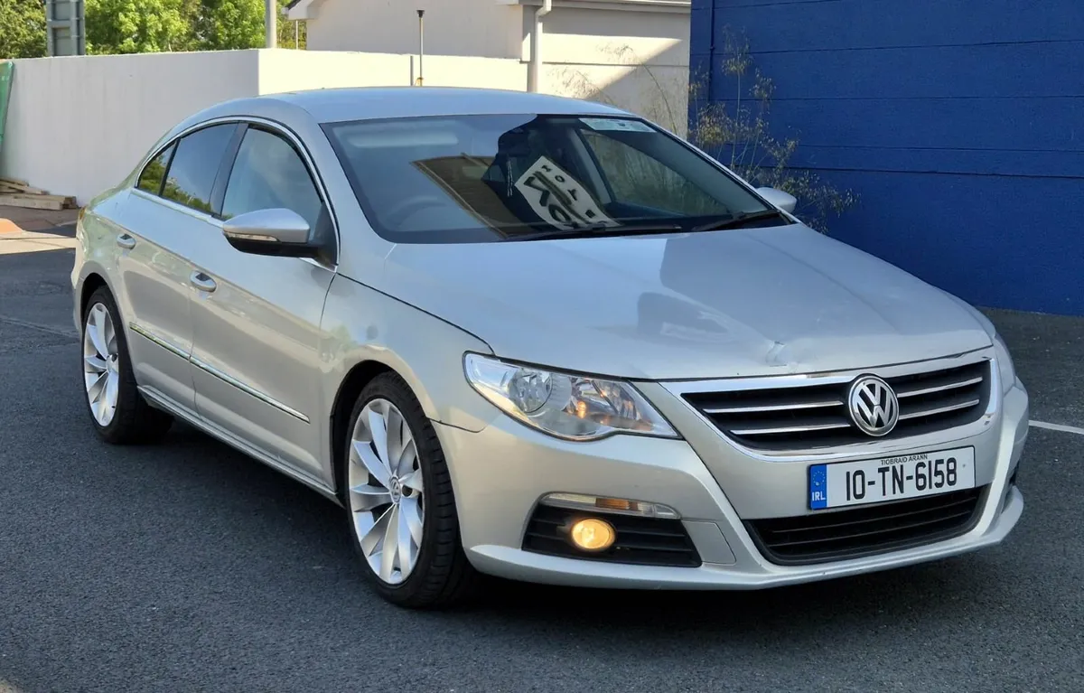 Volkswagen Passat 2010 - Image 1