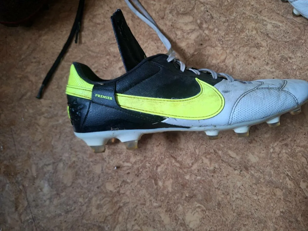 Football boots - Image 4
