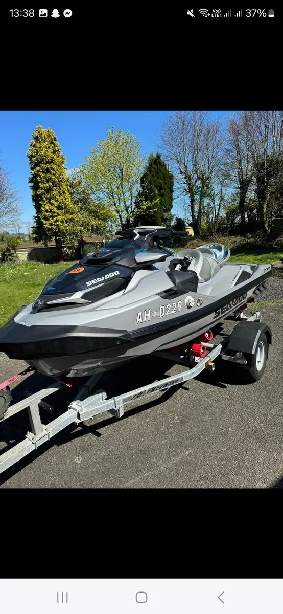 Jet ski - Image 2