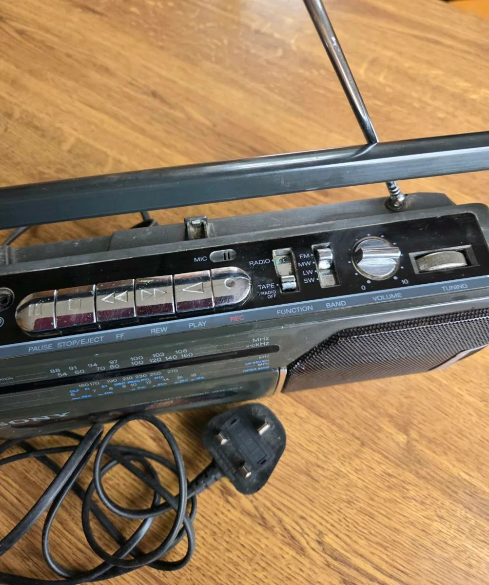 SONY  Radio - Image 3