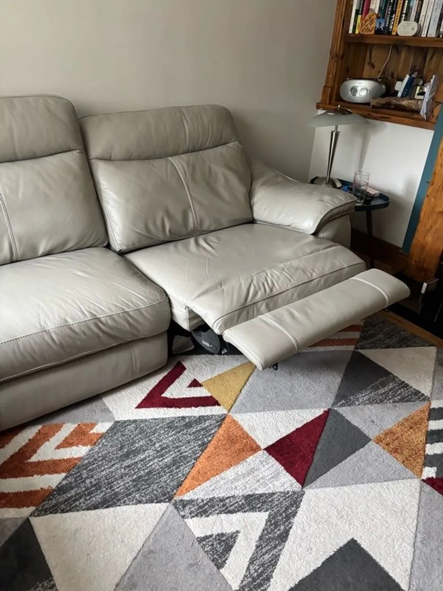 3 seater recliner - Image 3