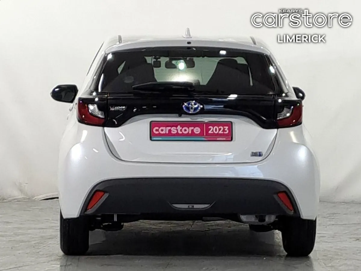 Toyota Yaris Hybrid - Image 4