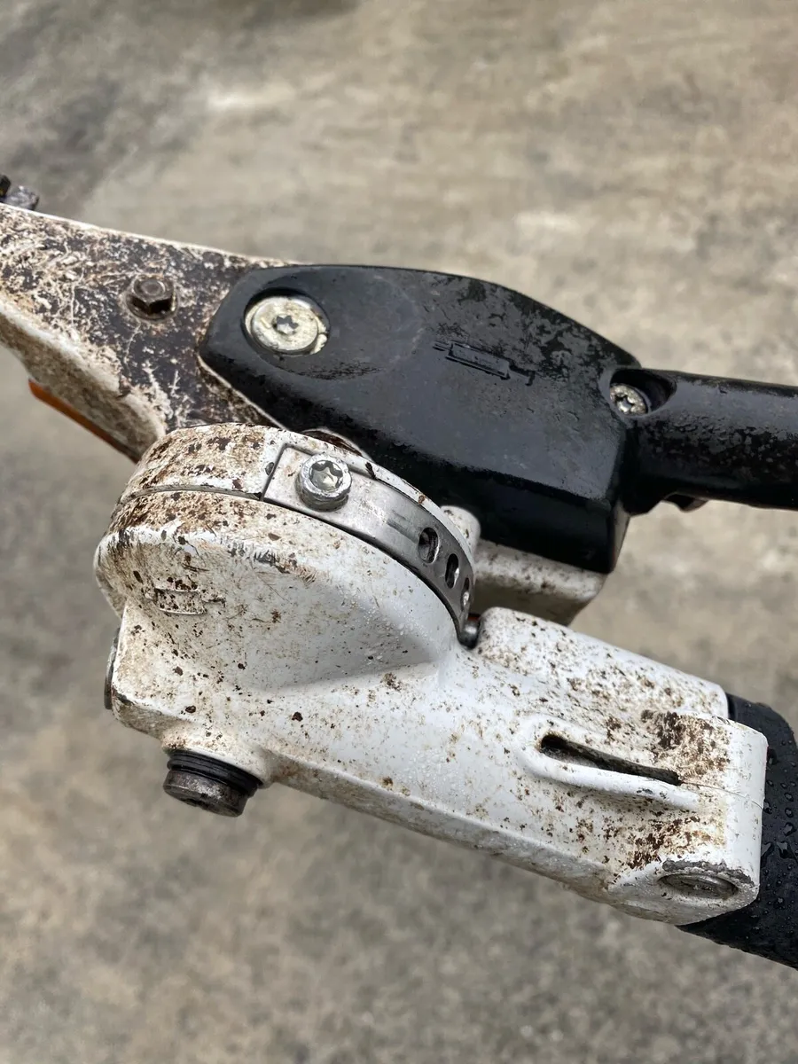 Stihl hedge trimmer - Image 4