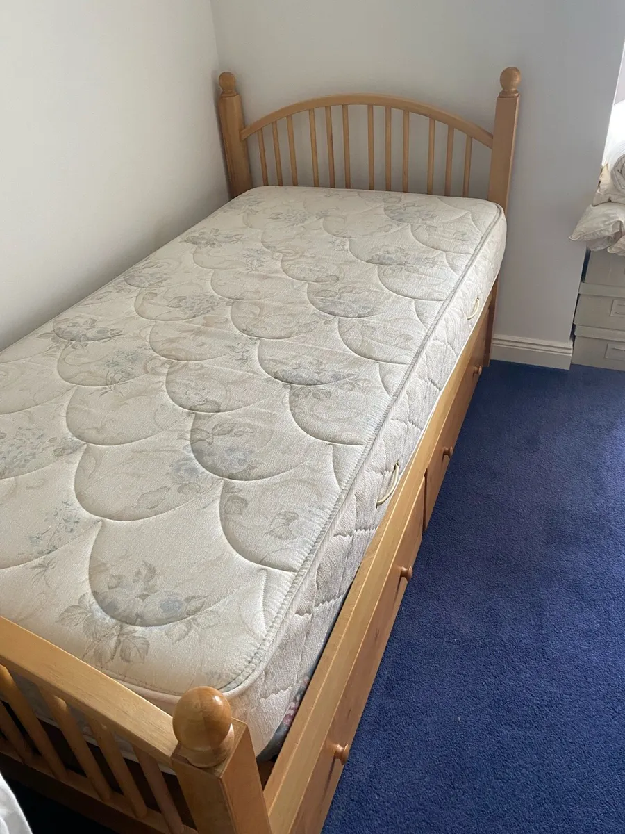 2 Solid Wood Single Beds, 1Trundle & Storage. - Image 1