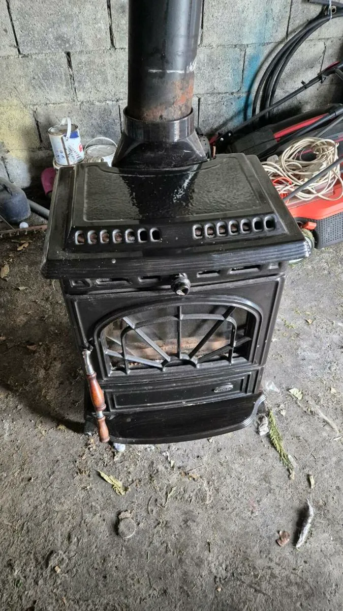 Stanley Erin Boiler Stove - Image 1