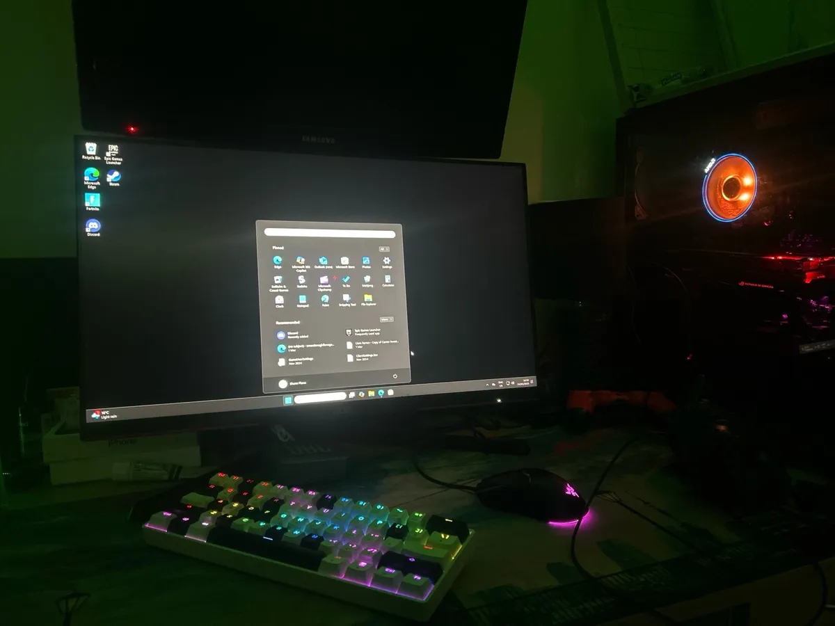 Gaming set up - Image 3