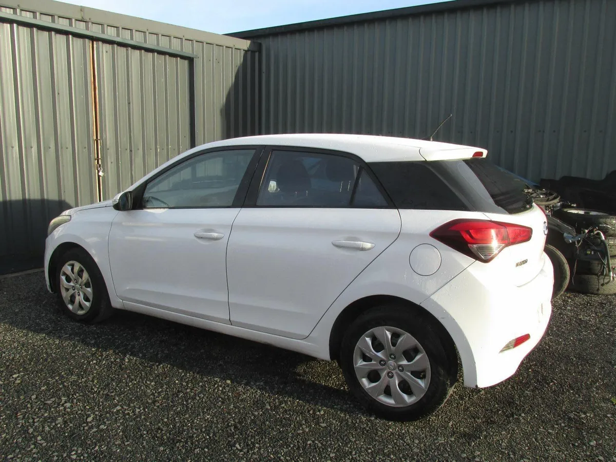 hyundai i20's breaking choice of two for parts - Image 1