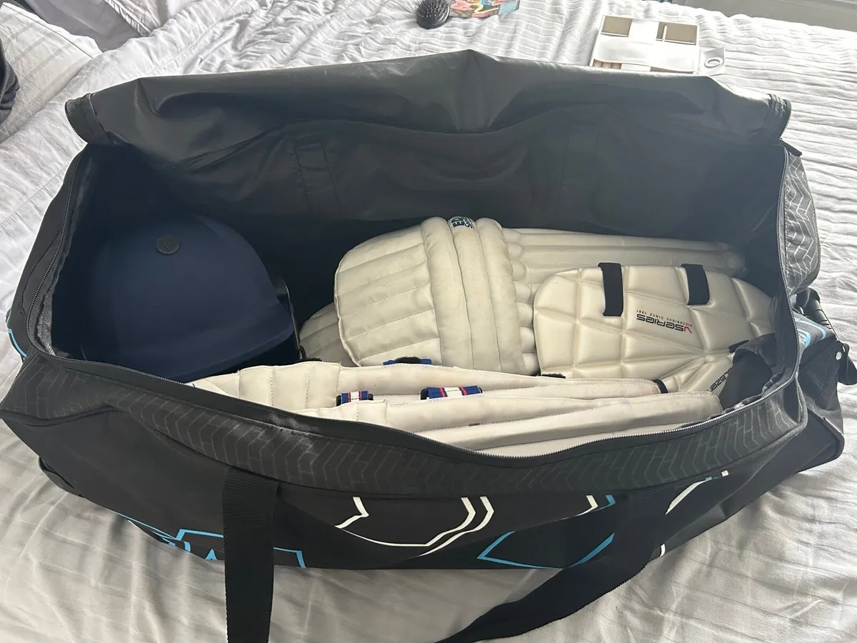 Cricket Gear - Image 1