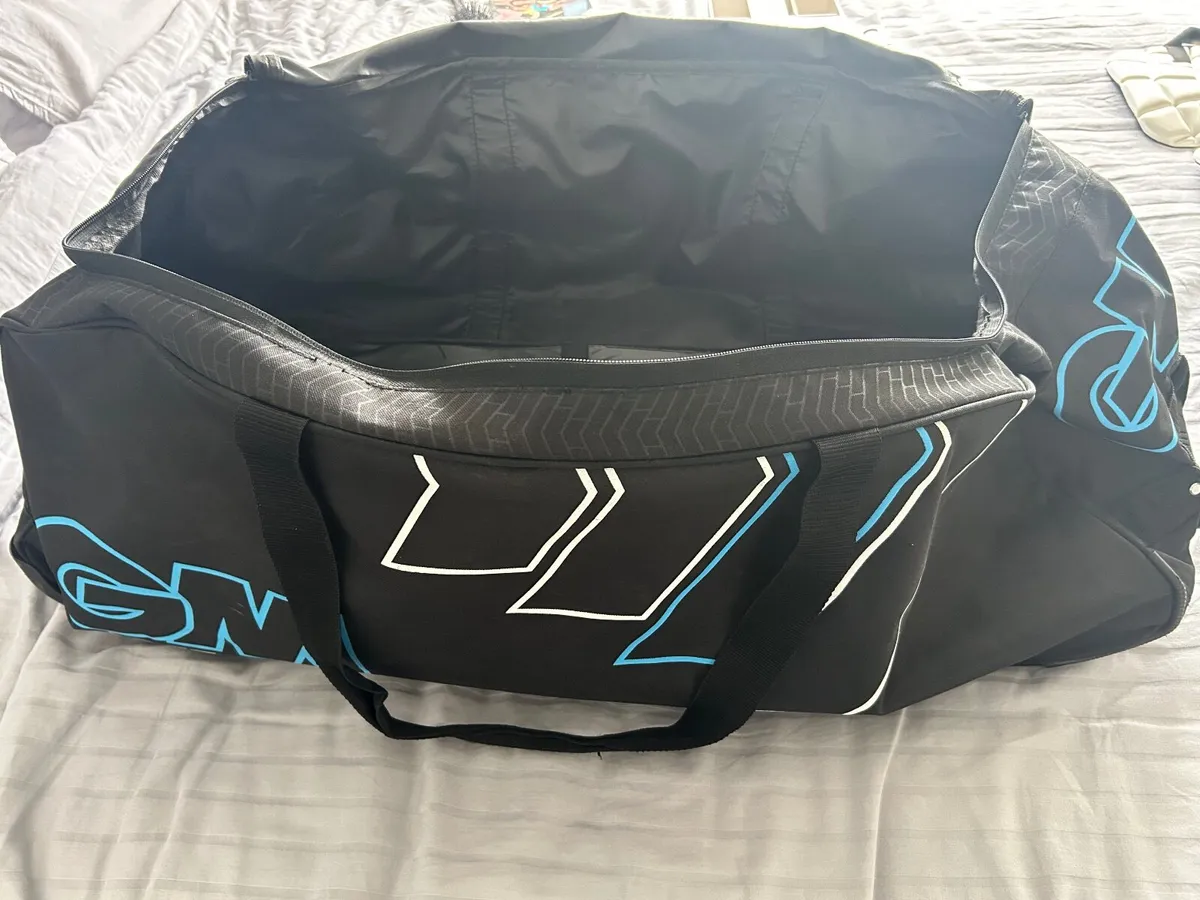 Cricket Gear - Image 2